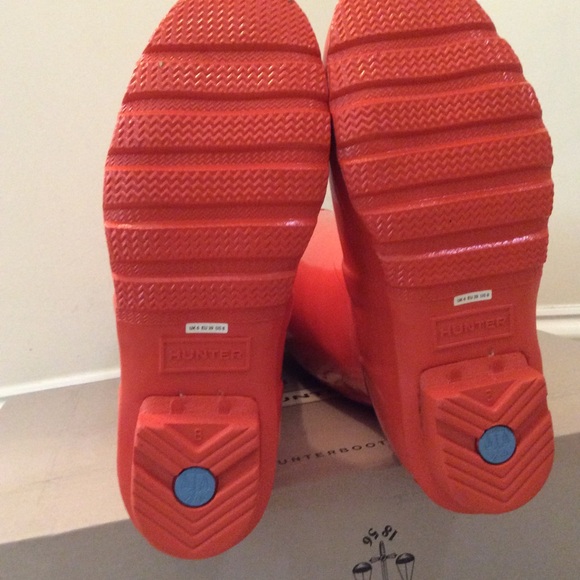 🆕 HUNTER tall orange gloss boots- size 8 - Picture 6 of 8